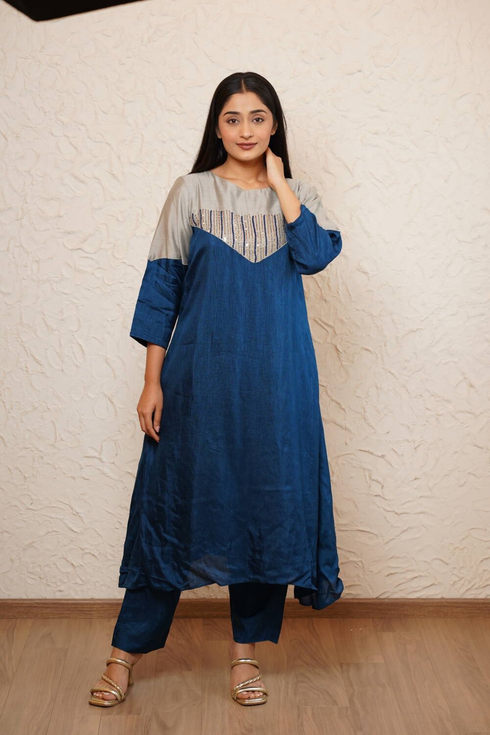 Neer (Top Bottom Set)