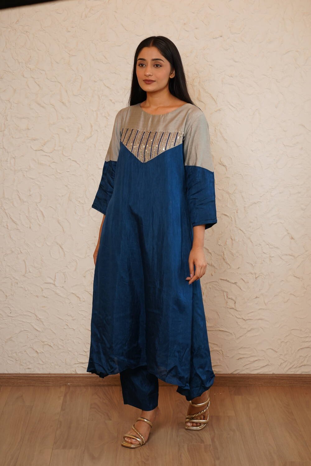 Neer (Top Bottom Set) - Image 8